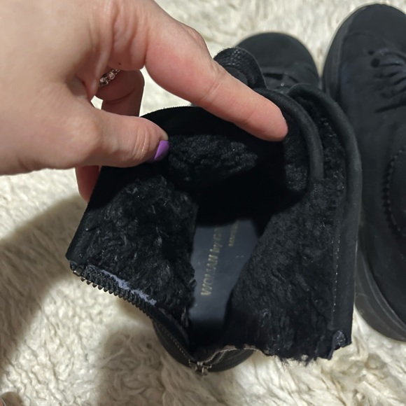 Woman by Common projects black high top sneaker - Picture 4 of 6